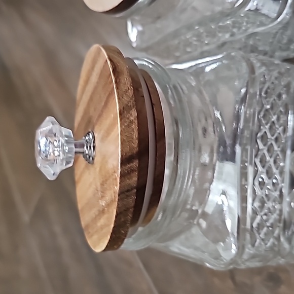 Set of 2 Glass Storage Jars with Airtight Bamboo Lids with Decorative Handles - Picture 2 of 2